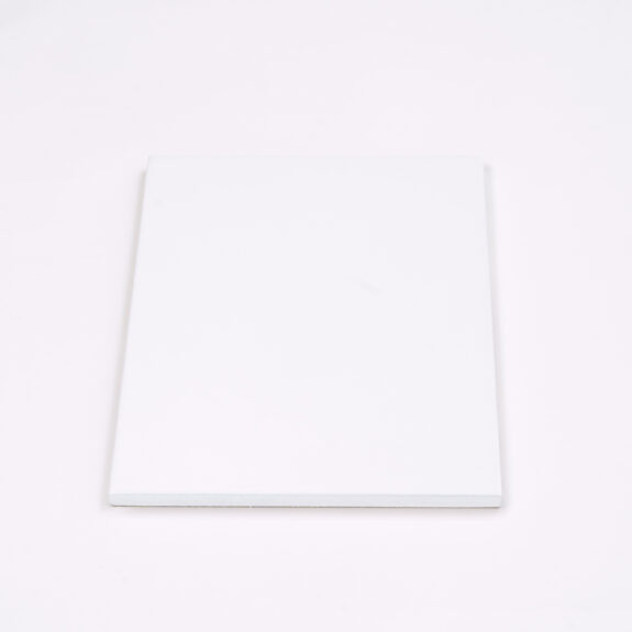 Bestor-Aeropanel-kiudtsement-fassaadiplaat-RAL-9001-tootefoto-4